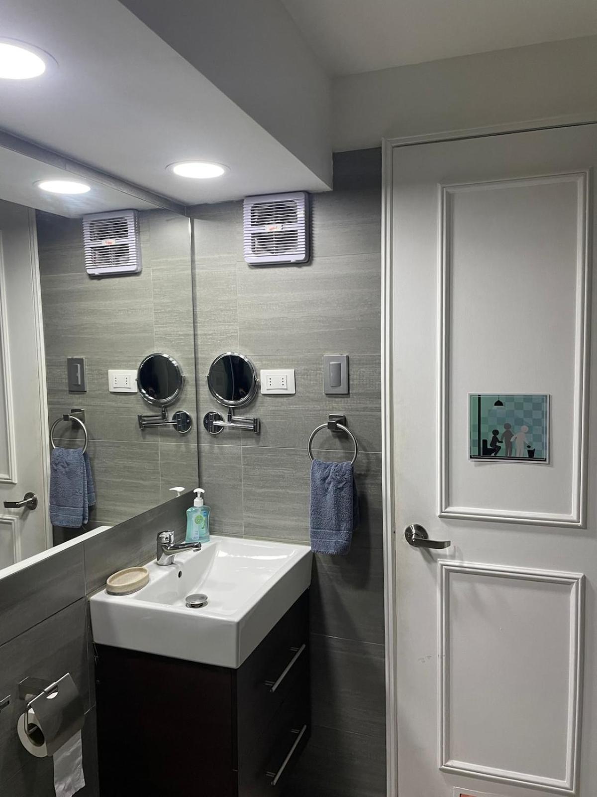 Full And Showroom In Barrio Brasil Apartamento Santiago