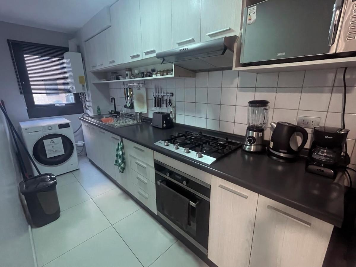 Full And Showroom In Barrio Brasil *