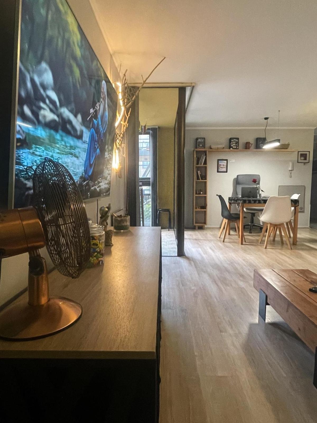 Full And Showroom In Barrio Brasil Santiago